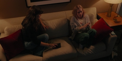 The_Last_Thing_He_Told_Me_S01E03_mkv1919.jpg