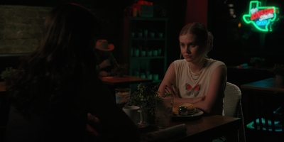 The_Last_Thing_He_Told_Me_S01E04_mkv0213.jpg