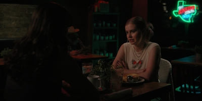 The_Last_Thing_He_Told_Me_S01E04_mkv0217.jpg