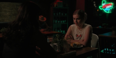The_Last_Thing_He_Told_Me_S01E04_mkv0219.jpg