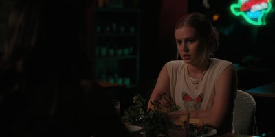 The_Last_Thing_He_Told_Me_S01E04_mkv0240.jpg