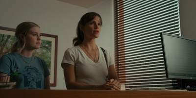 The_Last_Thing_He_Told_Me_S01E04_mkv0874.jpg
