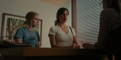 The_Last_Thing_He_Told_Me_S01E04_mkv0887.jpg