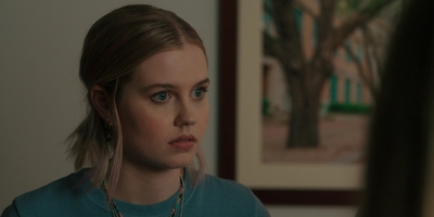 The_Last_Thing_He_Told_Me_S01E04_mkv0902.jpg