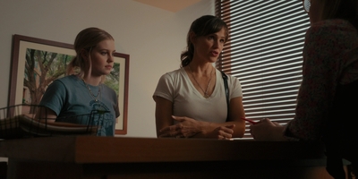 The_Last_Thing_He_Told_Me_S01E04_mkv0909.jpg