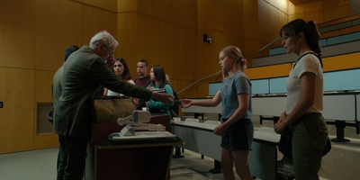 The_Last_Thing_He_Told_Me_S01E04_mkv1066.jpg