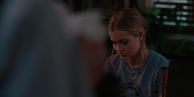 The_Last_Thing_He_Told_Me_S01E04_mkv1211.jpg