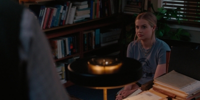 The_Last_Thing_He_Told_Me_S01E04_mkv1235.jpg