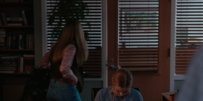 The_Last_Thing_He_Told_Me_S01E04_mkv1267.jpg