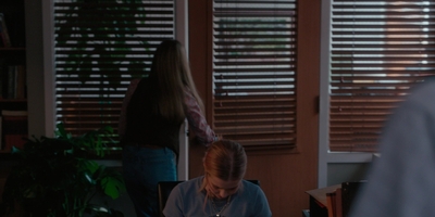 The_Last_Thing_He_Told_Me_S01E04_mkv1268.jpg