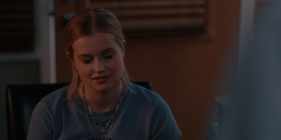 The_Last_Thing_He_Told_Me_S01E04_mkv1326.jpg