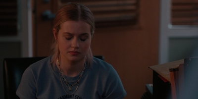 The_Last_Thing_He_Told_Me_S01E04_mkv1330.jpg