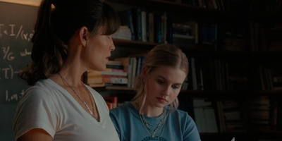 The_Last_Thing_He_Told_Me_S01E04_mkv1500.jpg