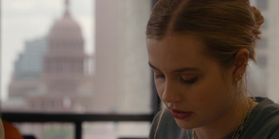 The_Last_Thing_He_Told_Me_S01E04_mkv1998.jpg
