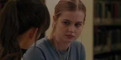 The_Last_Thing_He_Told_Me_S01E04_mkv2030.jpg