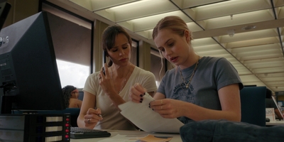 The_Last_Thing_He_Told_Me_S01E04_mkv2107.jpg