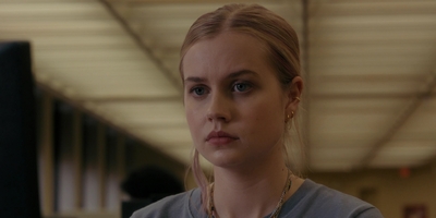 The_Last_Thing_He_Told_Me_S01E05_mkv0132.jpg