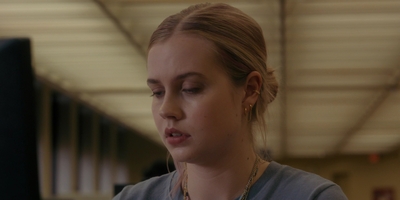 The_Last_Thing_He_Told_Me_S01E05_mkv0134.jpg