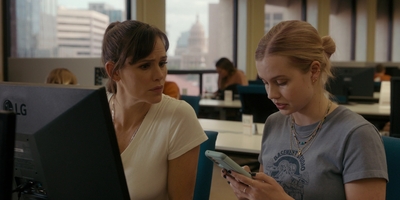 The_Last_Thing_He_Told_Me_S01E05_mkv0155.jpg
