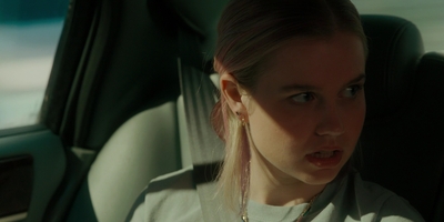 The_Last_Thing_He_Told_Me_S01E05_mkv0319.jpg