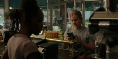 The_Last_Thing_He_Told_Me_S01E05_mkv1092.jpg