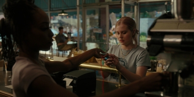 The_Last_Thing_He_Told_Me_S01E05_mkv1094.jpg