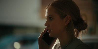 The_Last_Thing_He_Told_Me_S01E05_mkv1127.jpg