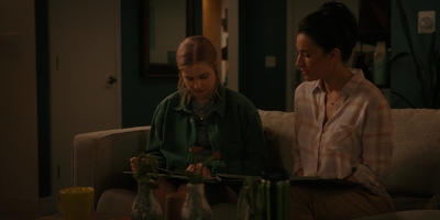 The_Last_Thing_He_Told_Me_S01E06_mkv1116.jpg
