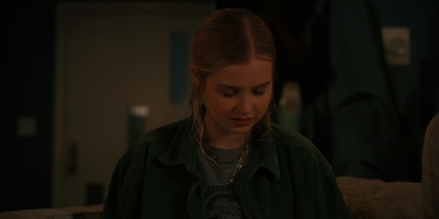 The_Last_Thing_He_Told_Me_S01E06_mkv1118.jpg