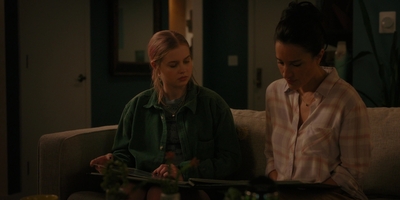 The_Last_Thing_He_Told_Me_S01E06_mkv1139.jpg