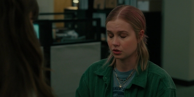 The_Last_Thing_He_Told_Me_S01E07_mkv1639.jpg