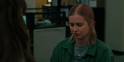 The_Last_Thing_He_Told_Me_S01E07_mkv1640.jpg
