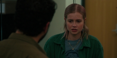 The_Last_Thing_He_Told_Me_S01E07_mkv1708.jpg