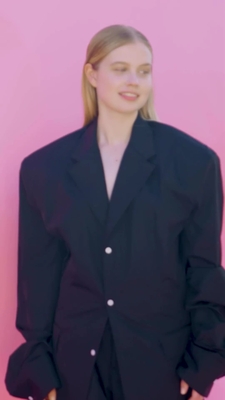 2024-03-06_-_Bec_Parsons_for_Elle_Australia_mp41102.jpg